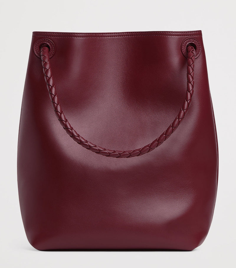Bottega Veneta Andiamo bucket bag leather, imported from the UK