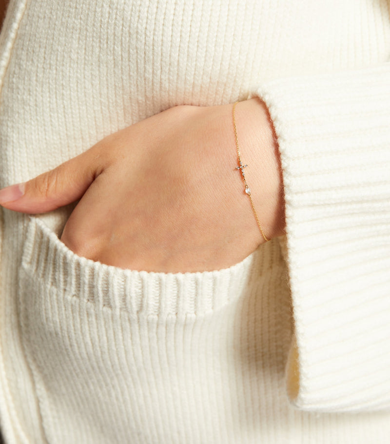 Persée gold cross bracelet with diamonds (British brand)