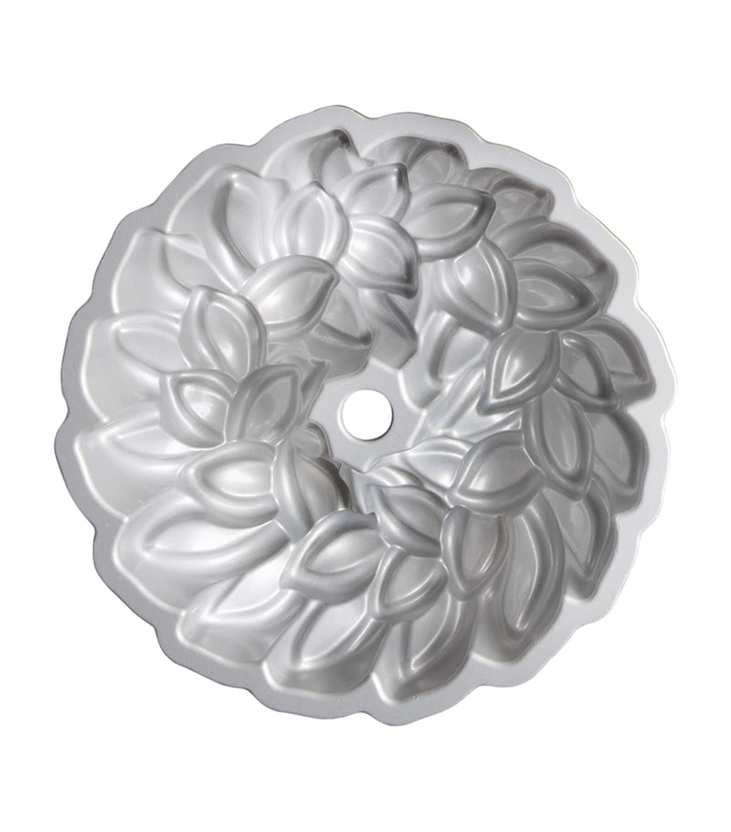 Nordic Ware Laurel Wreath Bundt Pan cast aluminium non-stick, imported from the UK