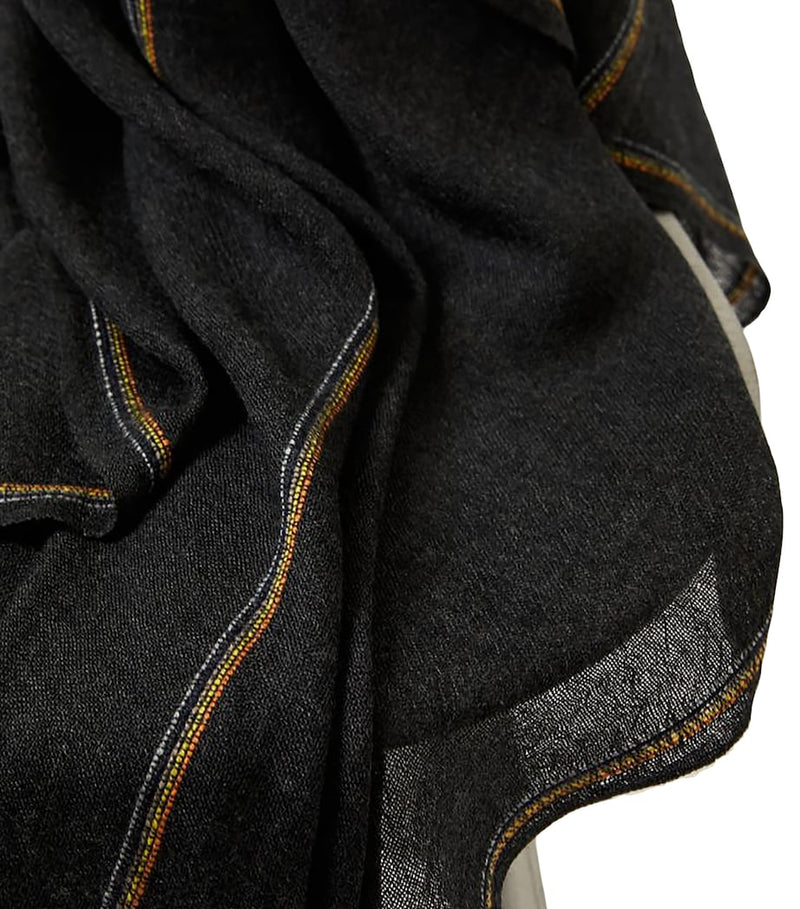 Oyuna cashmere throw Komo 200cm x 145cm (British brand)