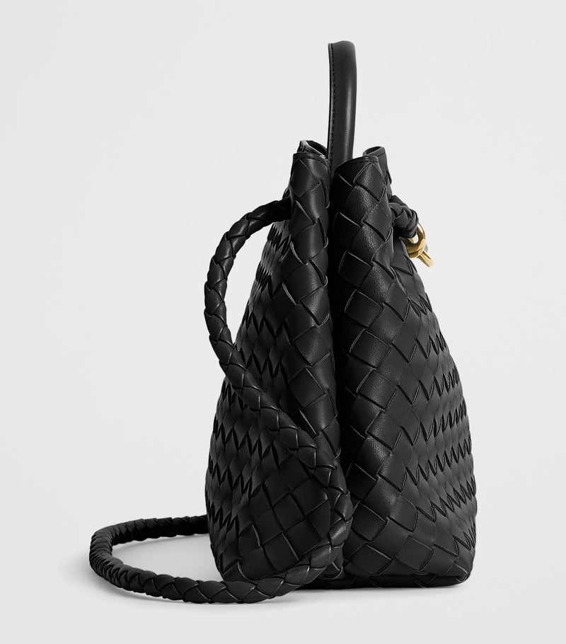 Bottega Veneta Andiamo top-handle bag in lambskin, UK version