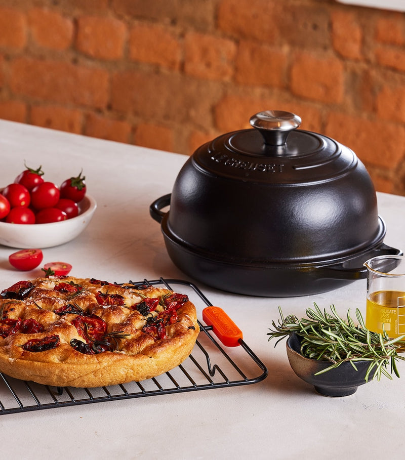 Le Creuset cast iron bread oven 24cm, UK version