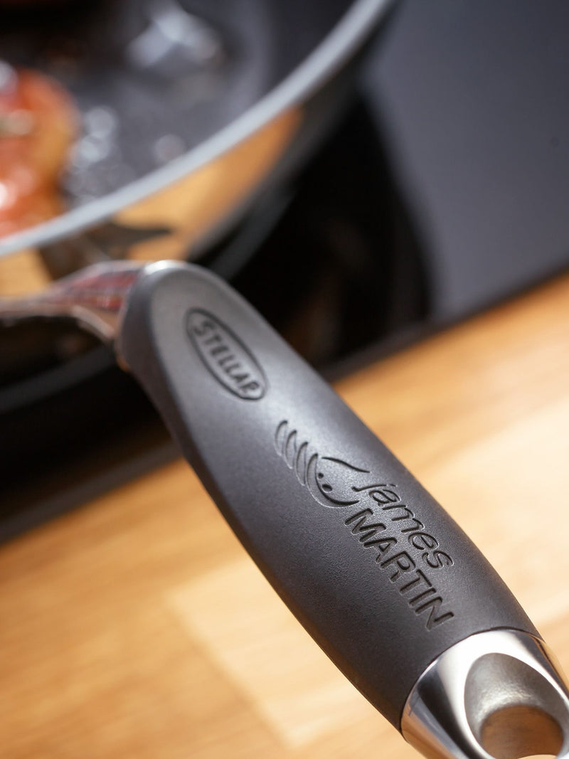 Stellar silver non-stick sauté pan 24cm, UK version