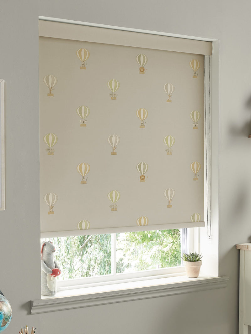 Sophie Allport kids roller blind with bears and balloons design, UK version