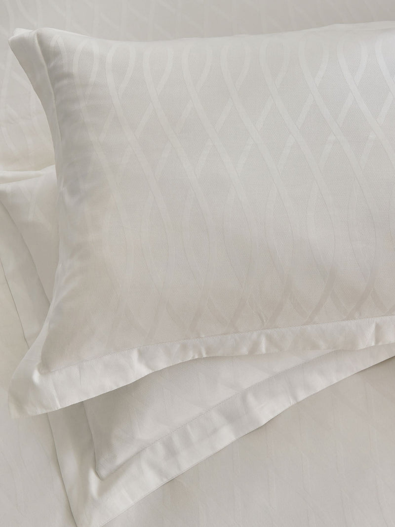Bedeck of Belfast Chalk Ravello duvet cover and pillowcase set - British product