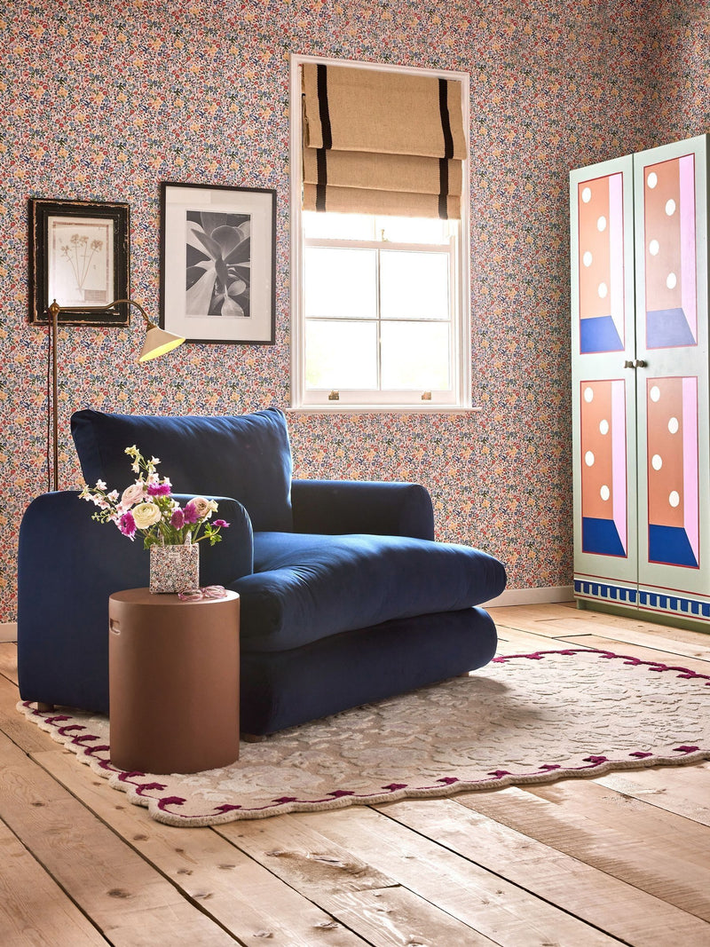 Cath Kidston Day Harmony Ditsy wallpaper 10m, imported from the UK