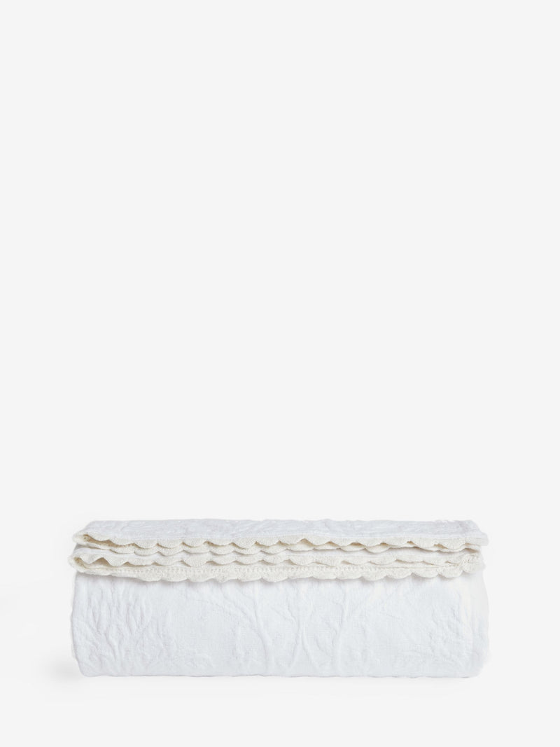 Shabby Chic white floral matelasse throw 150x200cm, imported from the UK