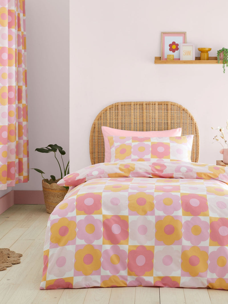 Catherine Lansfield pink retro daisy reversible duvet cover set - British product