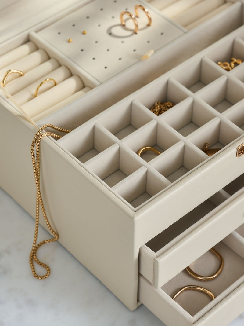 Faux leather jewellery box - British product