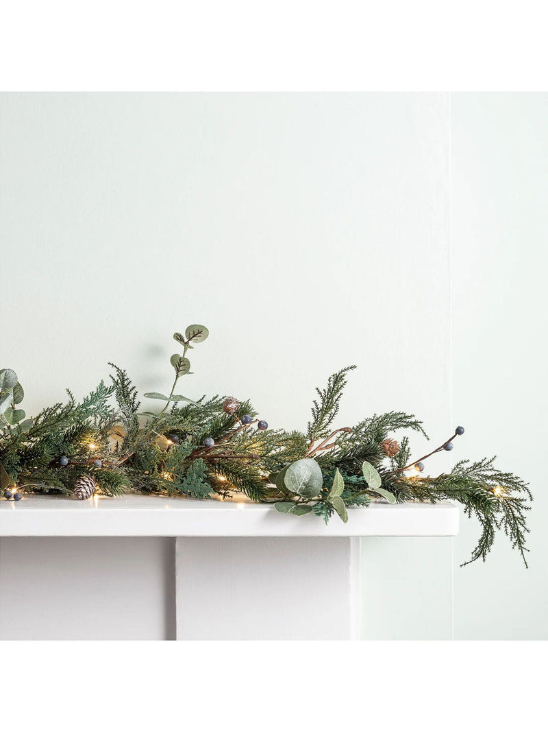 Lights4fun pre lit frost berry and pinecone garland 2m, UK version