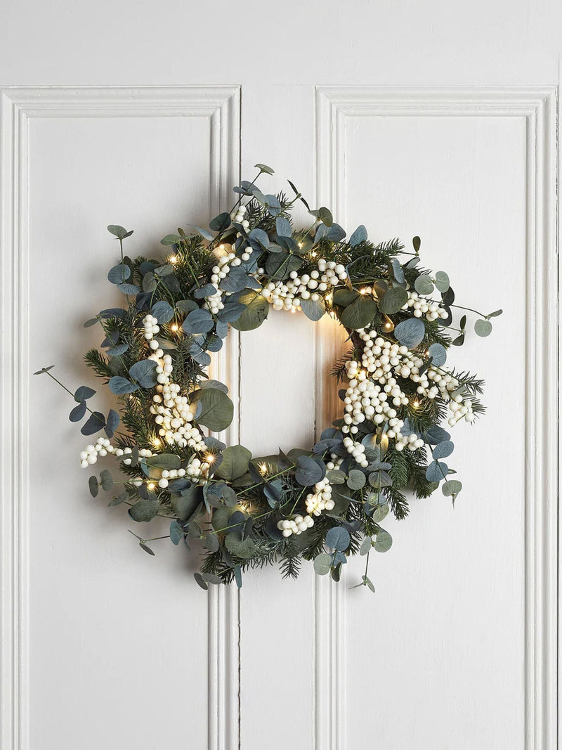 Lights4fun pre-lit eucalyptus wreath with white berries 40cm, UK version
