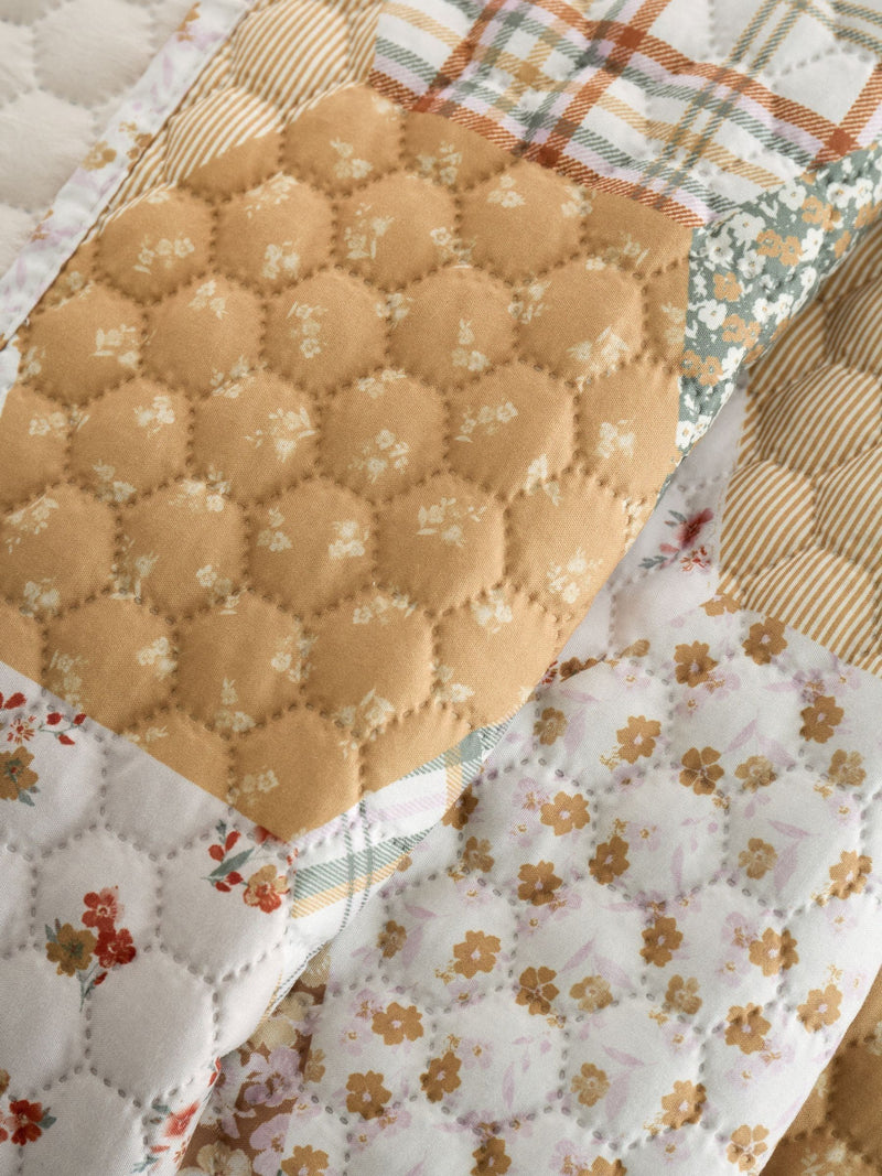 Catherine Lansfield floral patchwork quilted bedspread - British product