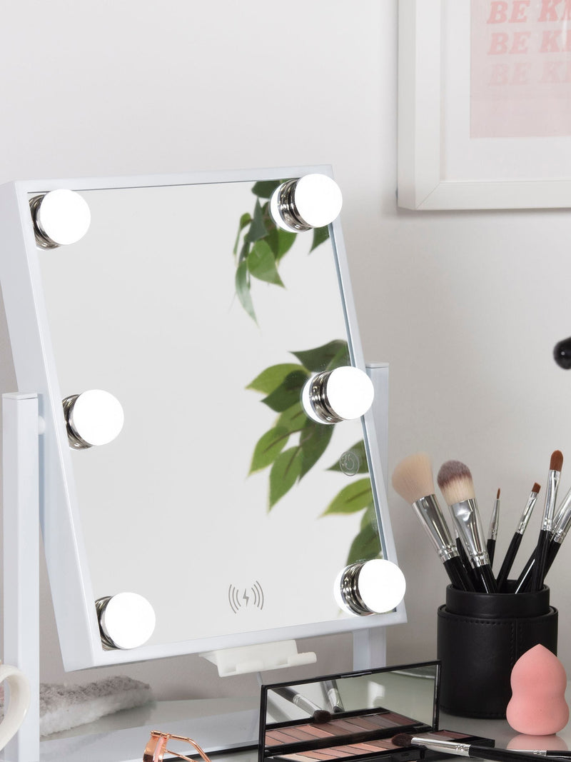Stylpro Glam and Groove Hollywood vanity mirror with Bluetooth speakers (British brand)