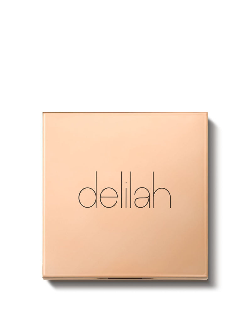 Delilah eyeshadow palette Damsel - British product