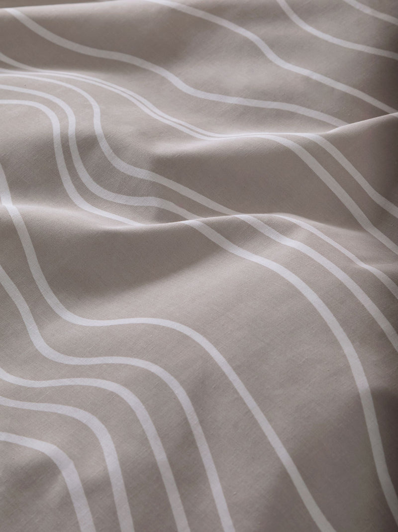 Reversible duvet cover set in natural wave, imported from the UK