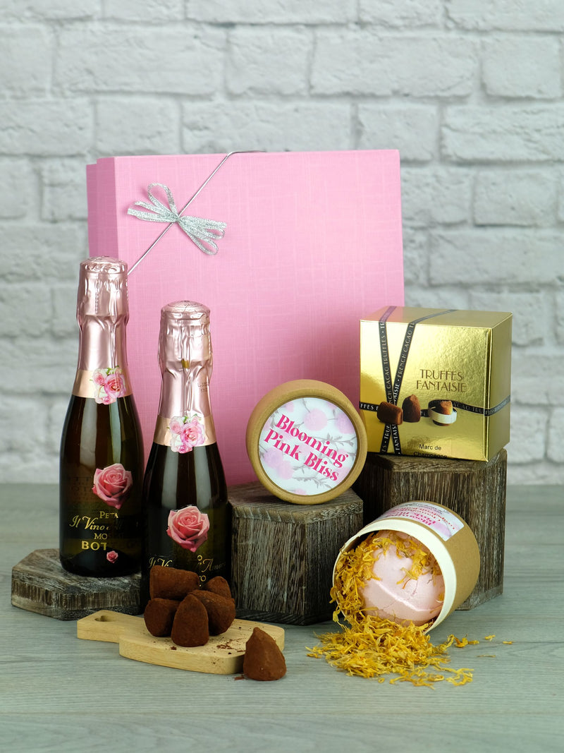 Le Bon Vin Sweet Moscato gift box with 2x 200ml wine, UK version