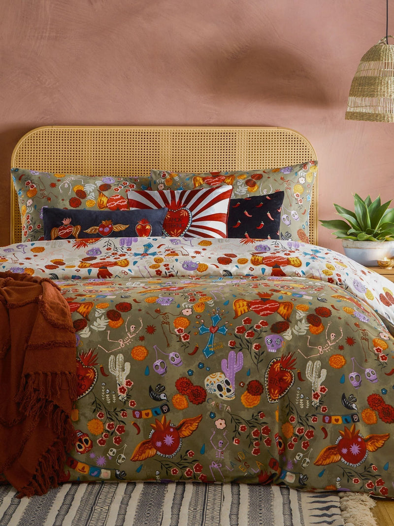 La Vida Festive reversible duvet cover and pillowcase set - British product