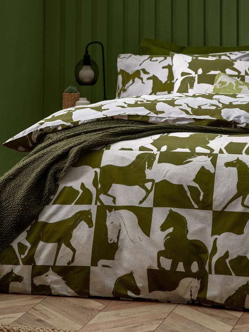 Herve Wild Horse reversible duvet cover set - British product