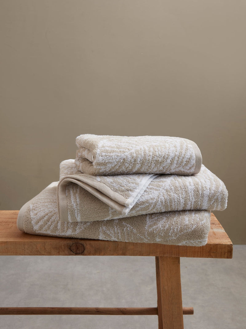 Fusion Natural Matteo jacquard bath towel 130x70cm (British brand)