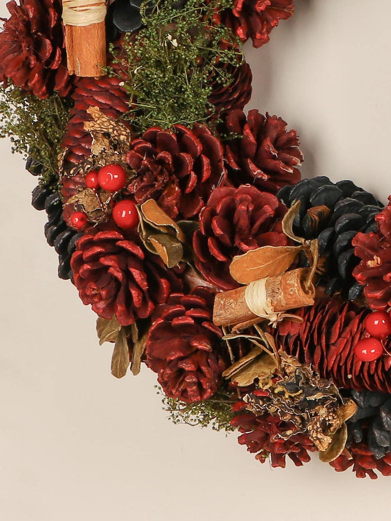 Dibor Personalised Christmas Wreath 39cm, imported from the UK