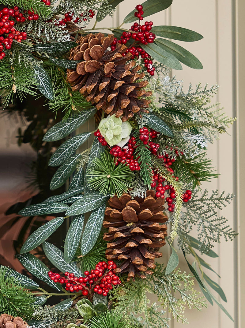 Dibor green berry bushel wreath 50cm, imported from the UK