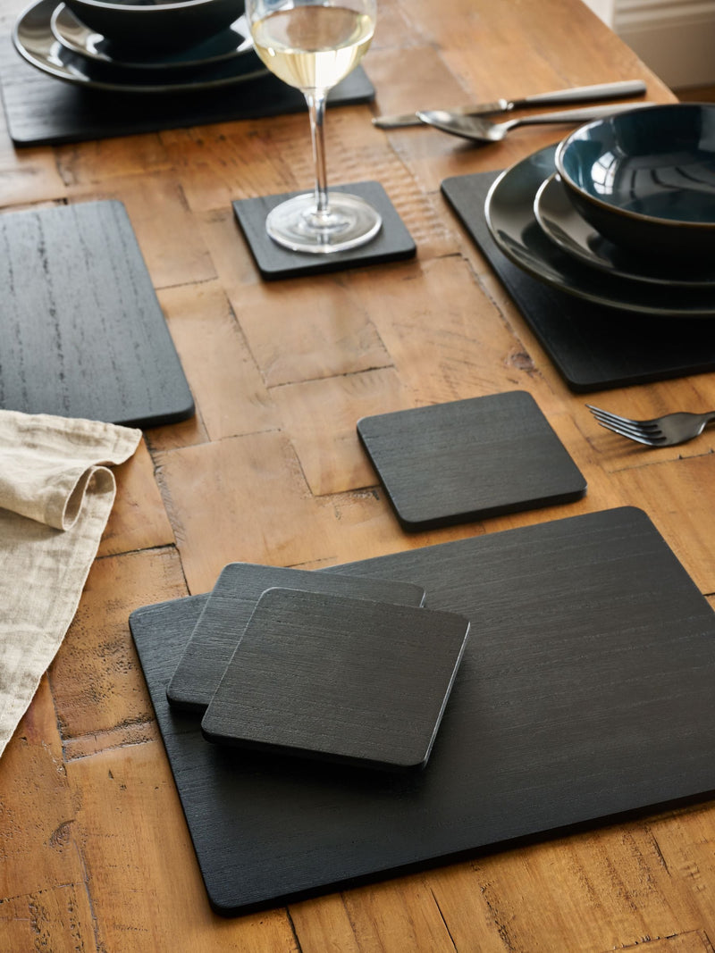 Black wooden placemat and coaster set of 4 - British product