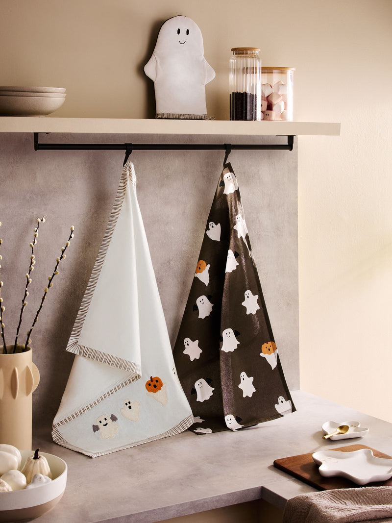 Gus the Ghost black and white tea towel oven mitt bundle (British brand)