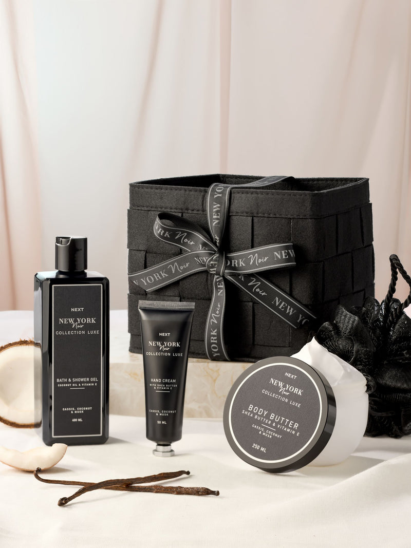 Collection Luxe New York Noir bath and body gift basket - British product