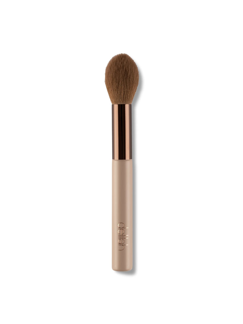 Delilah finishing brush for concealer and lips, imported from the UK