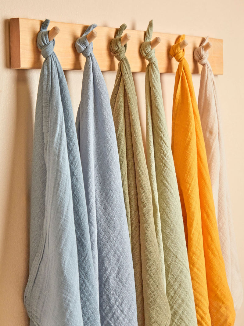 JoJo Maman Bébé 6-pack muslin squares rainbow colours 60x60cm, imported from the UK