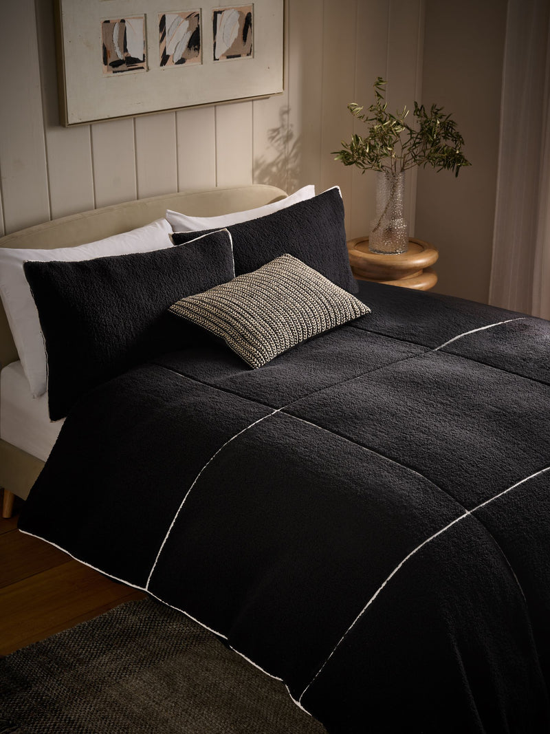 Black fleece trim duvet cover and pillowcase set - British product