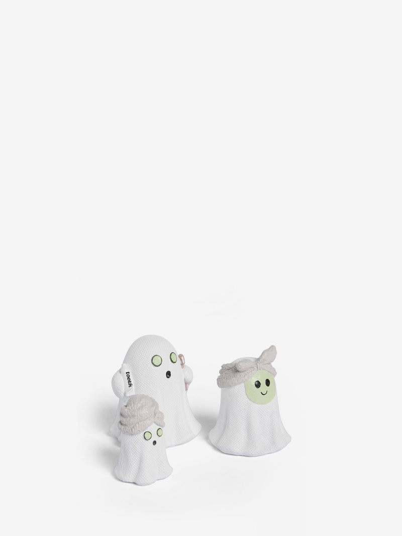 White ghost set of 3 resin bathroom ornaments (British brand)