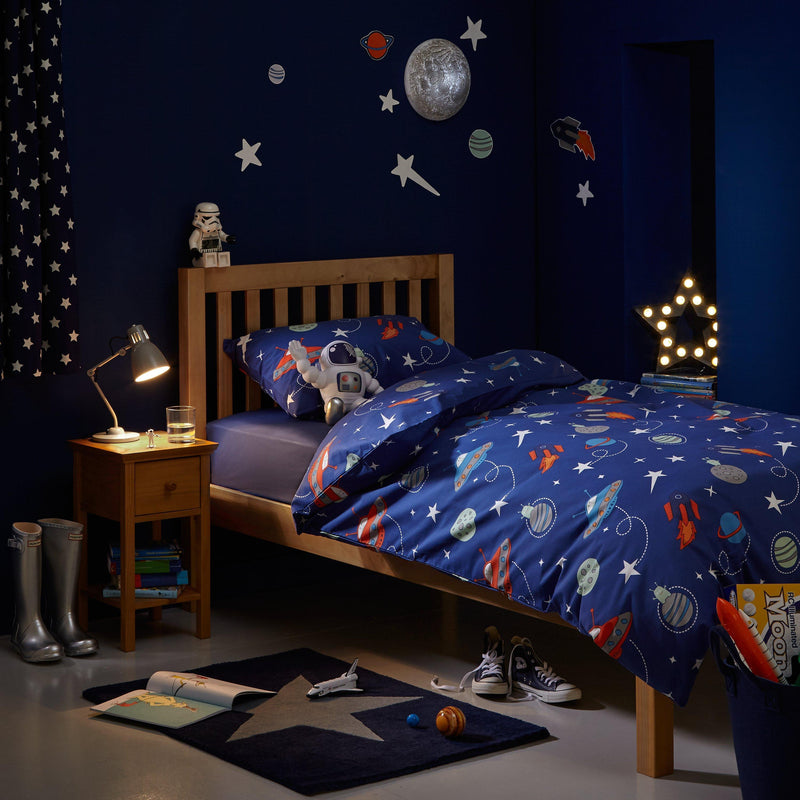 Brainstorm remote-controlled illuminated moon 27cm, UK version
