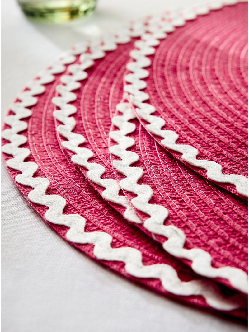 Red wiggle trim placemats set of 4 (British brand)