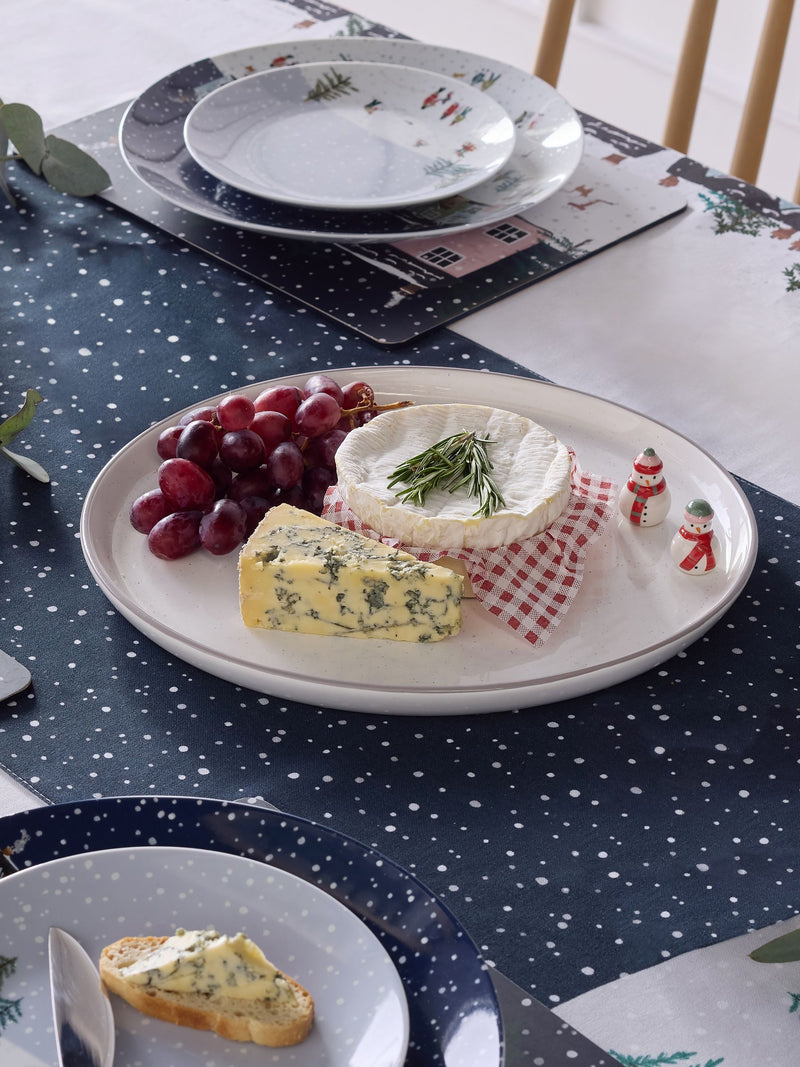 White winter scene snowman platter 32cm x 27.5cm (British brand)