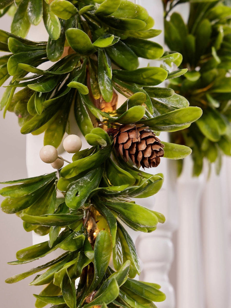 Dibor Green Wild Privet Light Up Garland 180cm - British product