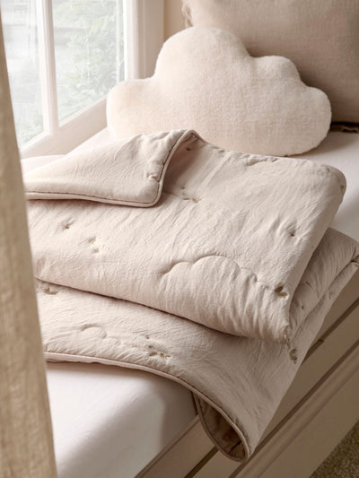 Next Mamas & Papas Duckling Neutral Wildflower 4 Tog Cot Bed Quilt- Buy online at McGrocer