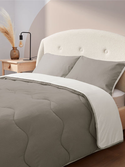 Next Silentnight 2.5 Tog Summer Breeze Seersucker Coverless White Cream Duvet Set- Buy online at McGrocer
