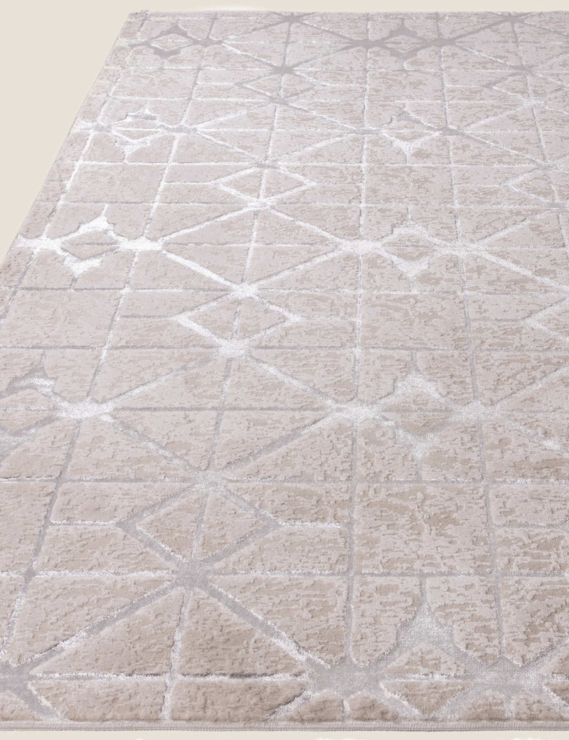 Asiatic Aurora Lattice rug for home decor, imported from the UK