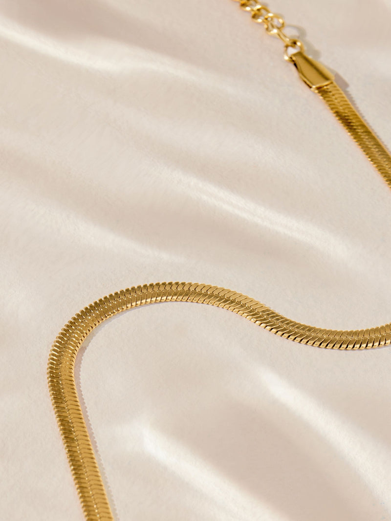 Gold tone waterproof stainless steel snake chain bracelet, UK version