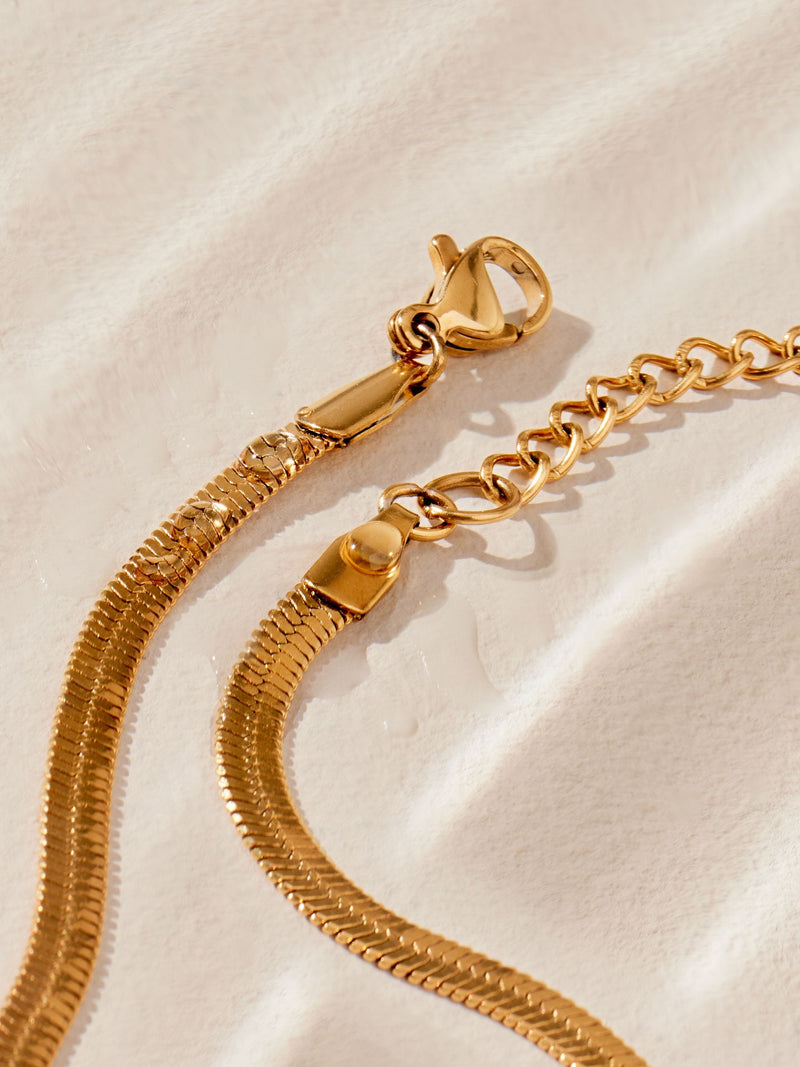 Gold tone waterproof stainless steel snake chain bracelet, UK version