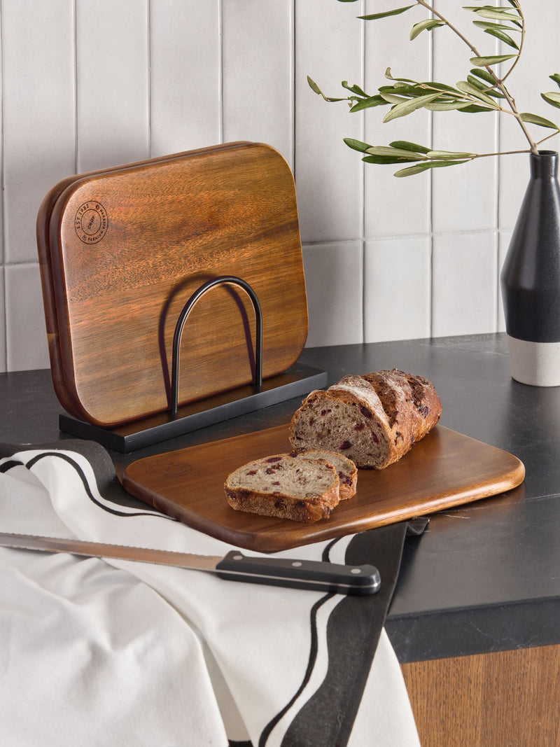 Bronx acacia wood chopping boards set of 3 with wire stand, UK version