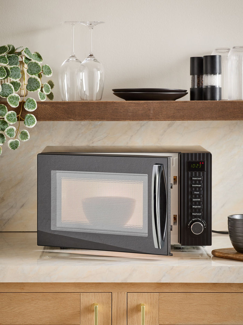 Black Sleek 700W 20L microwave oven - British product
