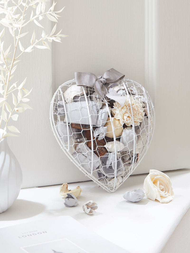 Grey Vintage Hearts English Rose potpourri, UK version