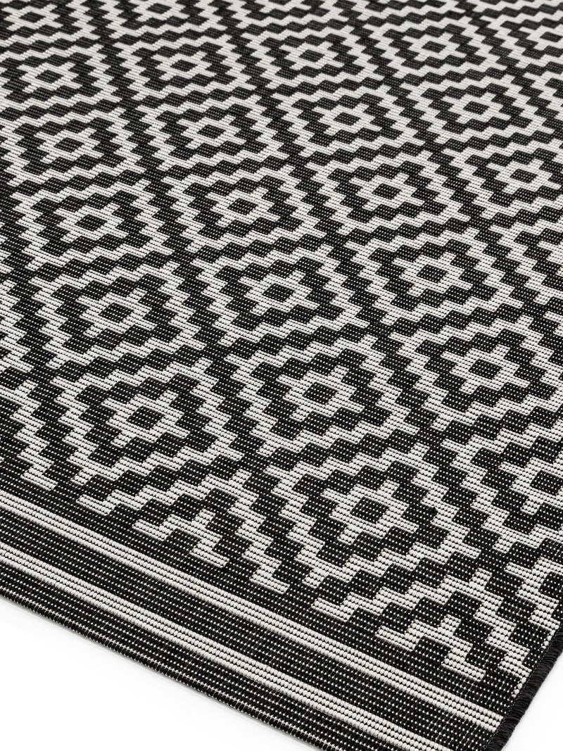 Asiatic Rugs Patio Diamond indoor/outdoor rug, imported from the UK