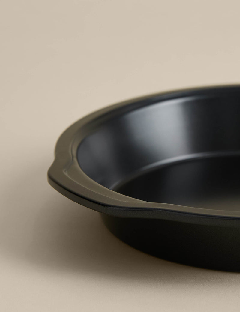 Carbon steel non-stick round pan 9 inch (British brand)