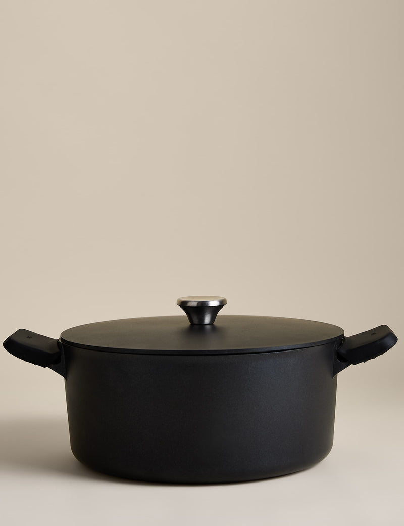 Cast aluminium casserole dish 7L - British product