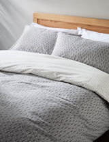 Cotton Blend Spotty Reversible Bedding Set