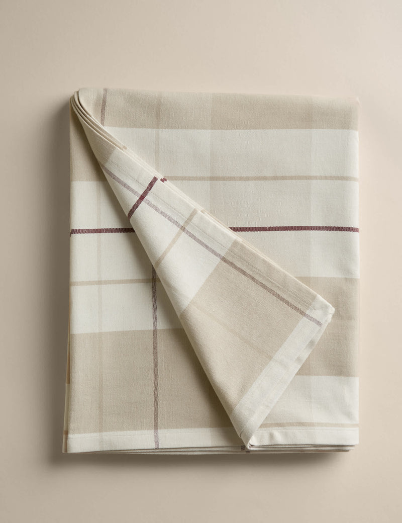 Cotton-rich checked tablecloth 140x230 cm - British product