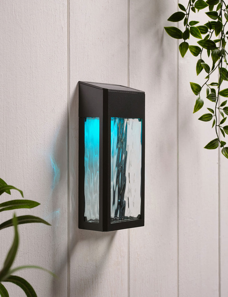Crackle solar wall light with crackle glass, imported from the UK